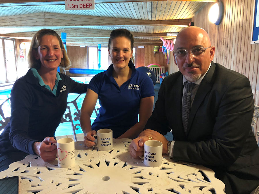 Nadhim Zahawi visits Broom Swim School.