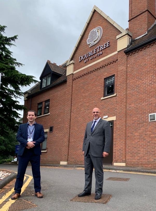 Nadhim Zahawi visits Holy Trinity CofE Primary School.