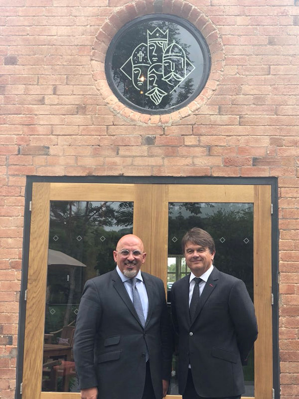 Nadhim Zahawi MP meets with Oakman Inns CEO, Peter Borg-Neal