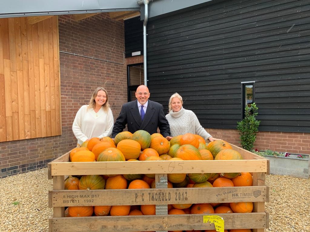 Nadhim visits ‘The Farm’ just outside Snitterfield