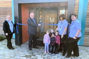 Nadhim Zahawi MP opens the Bright Stars Nursery in Bidford