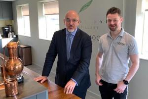 Nadhim Zahawi visits Shakespeare Distillery and meets with founder Simon Picken.
